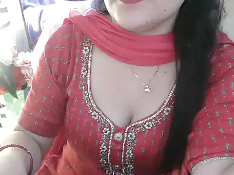  chitranshi online show from 04.24.26