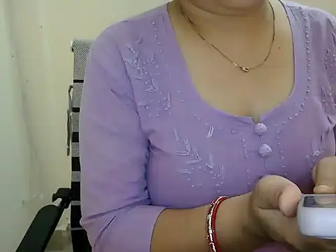 Snapshot of _chitranshi chatting on 07.23.26 chitranshi online show from 07.23.26