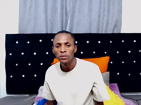 NtandoXx online show from 04.10.26