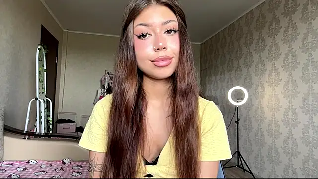 Snapshot of You_Club_Winx chatting on 06.11.26 You Club Winx online show from 06.11.26