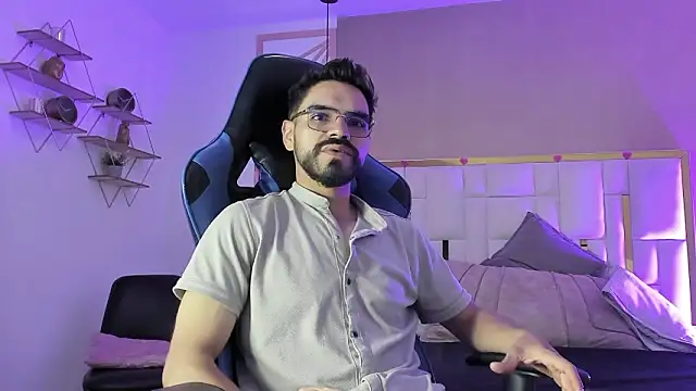 Snapshot of HotPulse_vc chatting on 02.17.26 HotPulse vc online show from 02.17.26