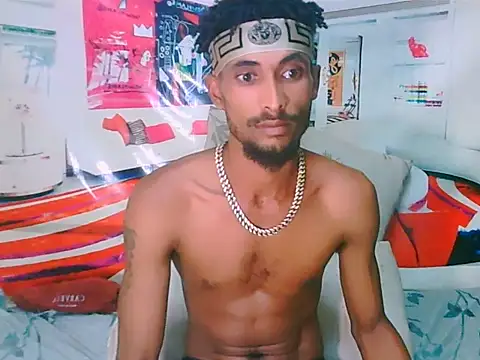 Snapshot of EroticPoison69 chatting on 02.14.26 EroticPoison69 online show from 02.14.26