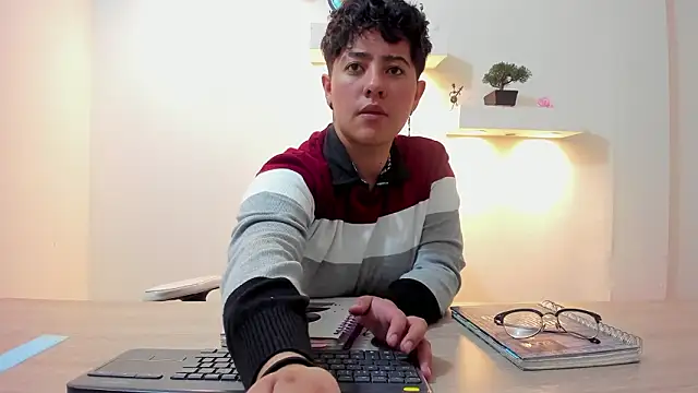 Snapshot of Gaia_n_Nix chatting on 02.17.26 Gaia n Nix online show from 02.17.26