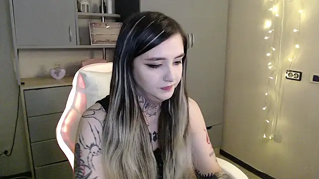 Rin Tozier online show from 03.20.26