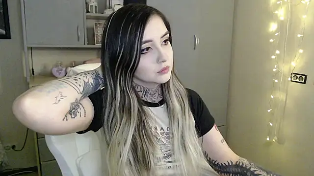 Rin Tozier online show from 03.29.26