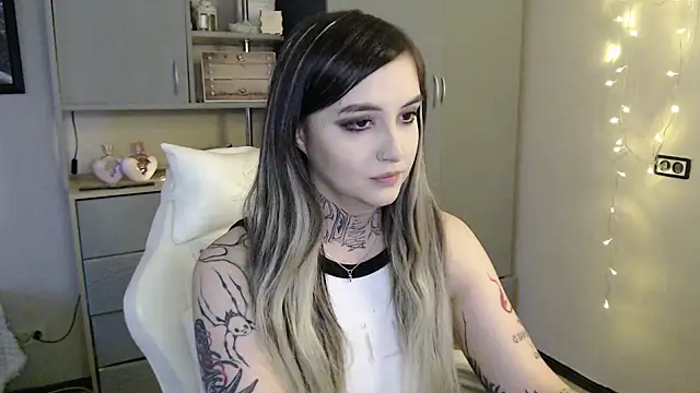 Rin Tozier online show from 04.06.26