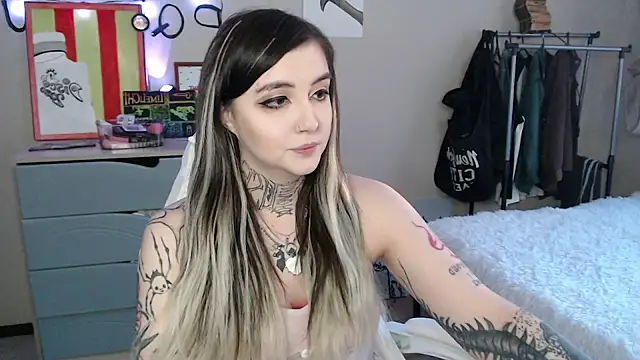 Rin Tozier online show from 04.17.26