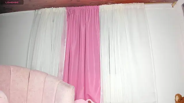 Snapshot of Miissy_ chatting on 05.16.26 Miissy online show from 05.16.26