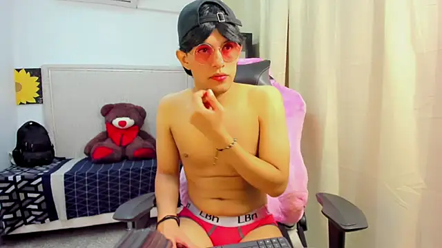 Top and bottom online show from 03.29.26