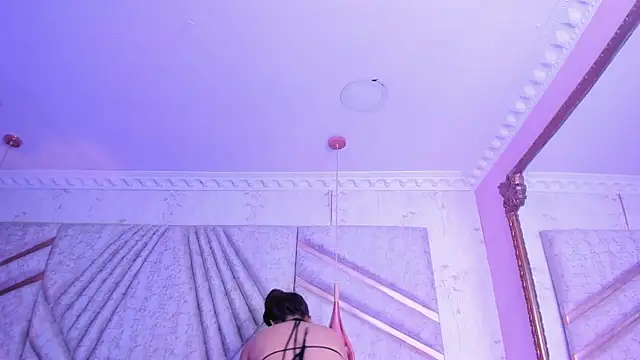 Snapshot of CloheBell chatting on 03.08.26 CloheBell online show from 03.08.26