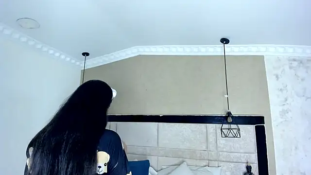 Snapshot of CloheBell chatting on 03.29.26 CloheBell online show from 03.29.26