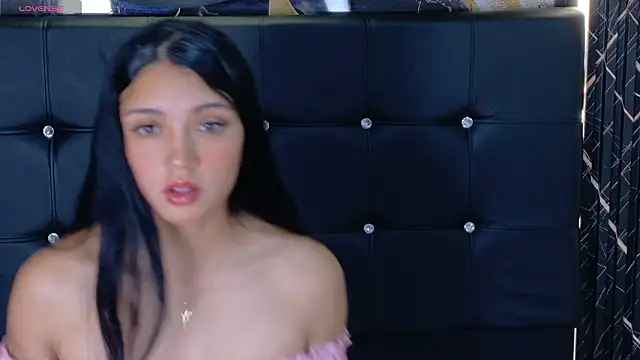 Snapshot of _ArianaToroo chatting on 02.15.26 ArianaToroo online show from 02.15.26