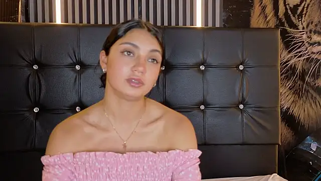 Snapshot of _ArianaToroo chatting on 03.02.26 ArianaToroo online show from 03.02.26