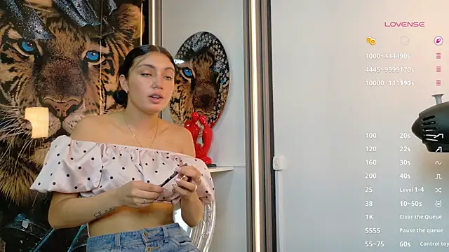  ArianaToroo online show from 04.01.26