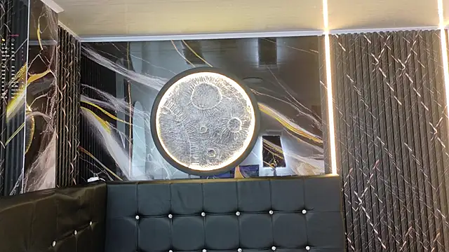  ArianaToroo online show from 04.09.26