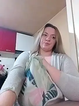 HotStepmommy4 online show from 02.19.26