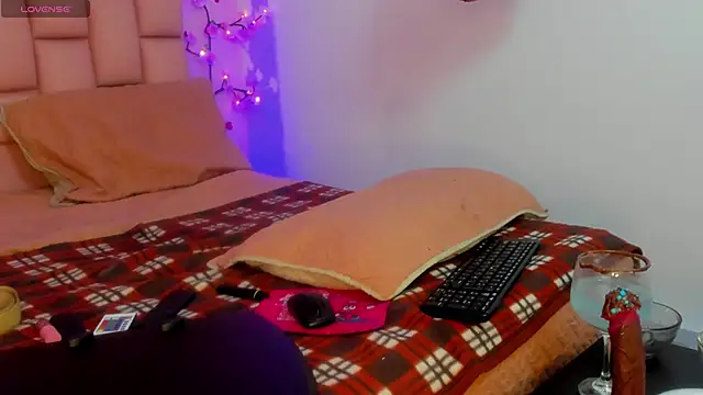 emma cg online show from 03.13.26