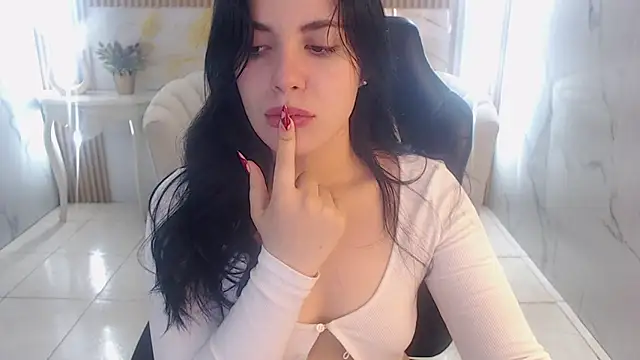 Snapshot of caroline_1s chatting on 03.04.26 caroline 1s online show from 03.04.26