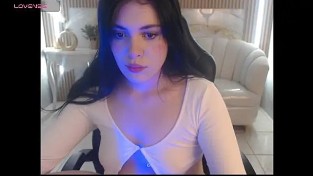 Snapshot of caroline_1s chatting on 03.14.26 caroline 1s online show from 03.14.26