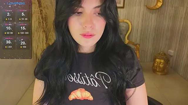 Snapshot of caroline_1s chatting on 04.16.26 caroline 1s online show from 04.16.26