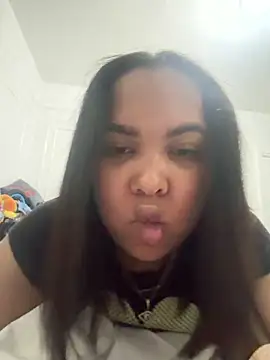 Snapshot of 009lesli chatting on 02.17.26 009lesli online show from 02.17.26