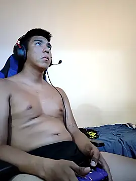 Snapshot of mamichula266 chatting on 02.23.26 mamichula266 online show from 02.23.26