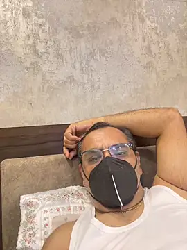 Snapshot of maleattention chatting on 02.25.26 maleattention online show from 02.25.26