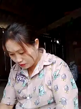 Snapshot of bany-lee chatting on 04.20.26 bany-lee online show from 04.20.26