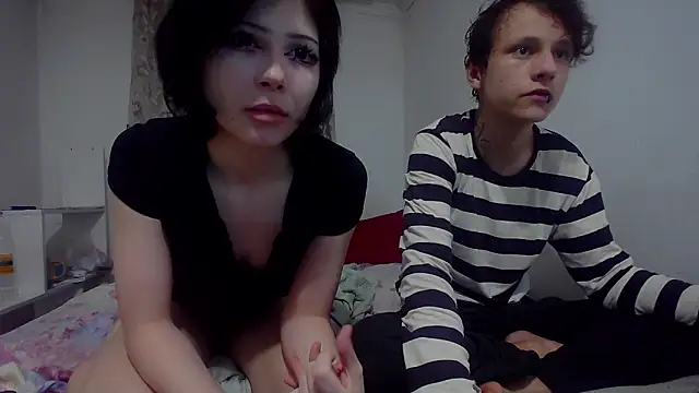 Snapshot of MegaanCollins chatting on 04.15.26 MegaanCollins online show from 04.15.26