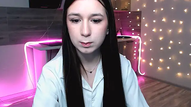 Snapshot of miaharrington chatting on 02.20.26 miaharrington online show from 02.20.26