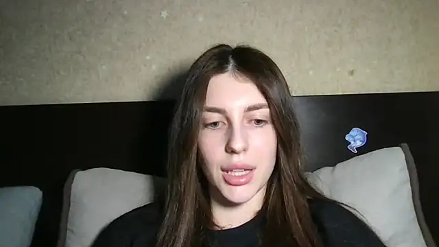 Snapshot of lipsylollyy chatting on 02.11.26 lipsylollyy online show from 02.11.26