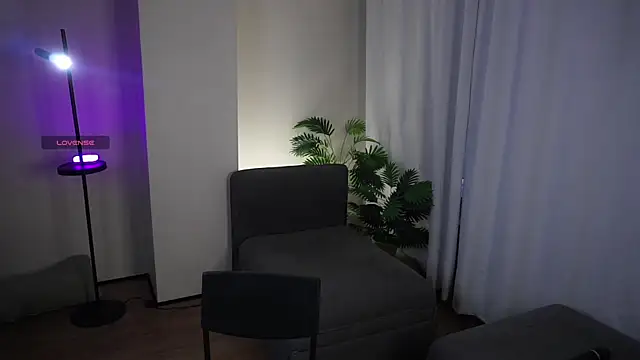 Snapshot of ClarineCasebolt chatting on 04.19.26 ClarineCasebolt online show from 04.19.26