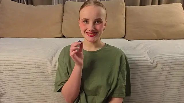 Snapshot of KirstinMcgeady chatting on 03.01.26 KirstinMcgeady online show from 03.01.26