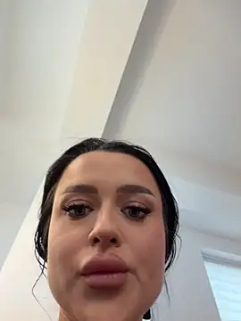Snapshot of Katty_Pery chatting on 04.30.26 Katty Pery online show from 04.30.26