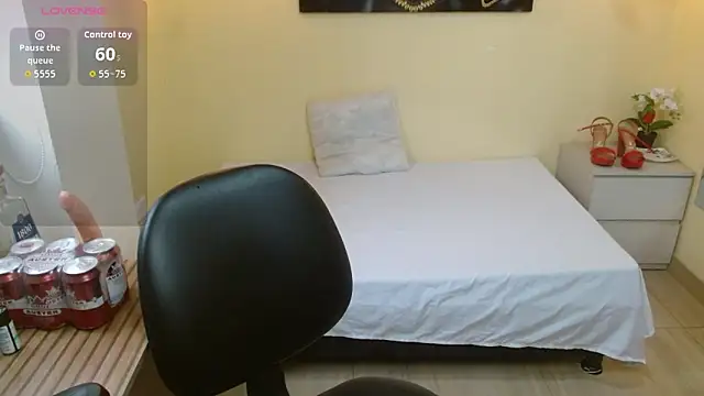 Eve Bennett online show from 04.04.26