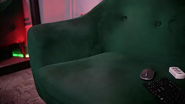 Snapshot of NaomiAmora chatting on 04.03.26 NaomiAmora online show from 04.03.26