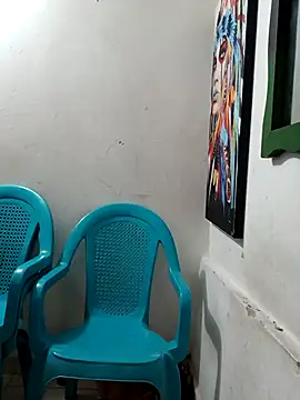 Snapshot of honey-suckle chatting on 02.16.26 honey-suckle online show from 02.16.26