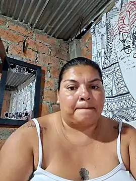 Snapshot of Juli_Powl chatting on 02.12.26 Juli Powl online show from 02.12.26