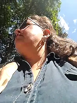  Saraqueen online show from 02.26.26