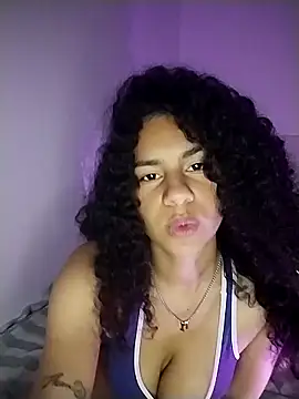 Snapshot of RizHoney chatting on 02.20.26 RizHoney online show from 02.20.26