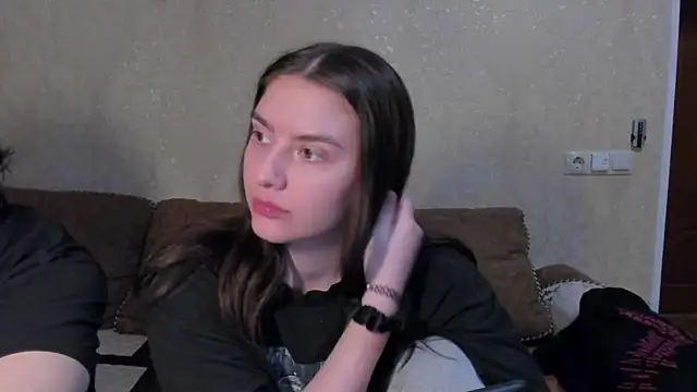 Snapshot of love_lina_muuur chatting on 02.21.26 love lina muuur online show from 02.21.26