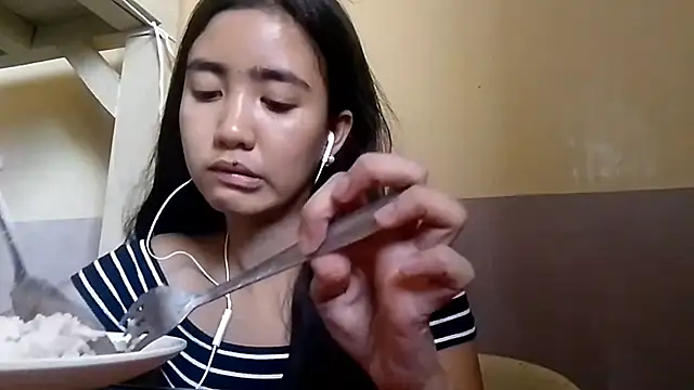 Snapshot of RessieAshcroft chatting on 02.26.26 RessieAshcroft online show from 02.26.26