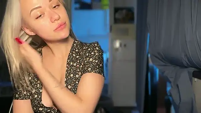 Leylia Lily online show from 04.11.26