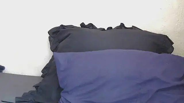 Snapshot of YumPeaches chatting on 02.27.26 YumPeaches online show from 02.27.26