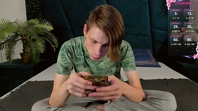 Snapshot of Erick_Wilson chatting on 02.21.25 Erick Wilson online show from 02.21.25