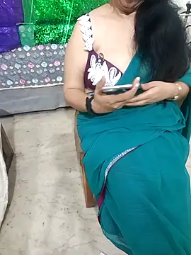 Snapshot of Hot_Sonniyaa chatting on 02.14.26 Hot Sonniyaa online show from 02.14.26