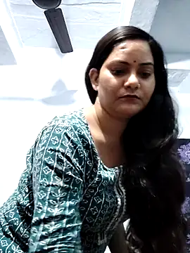 Anushka Singh0 online show from 04.05.26