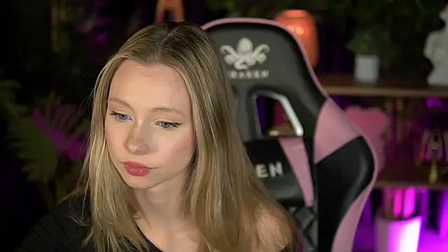 SweetDaisy me online show from 02.18.26