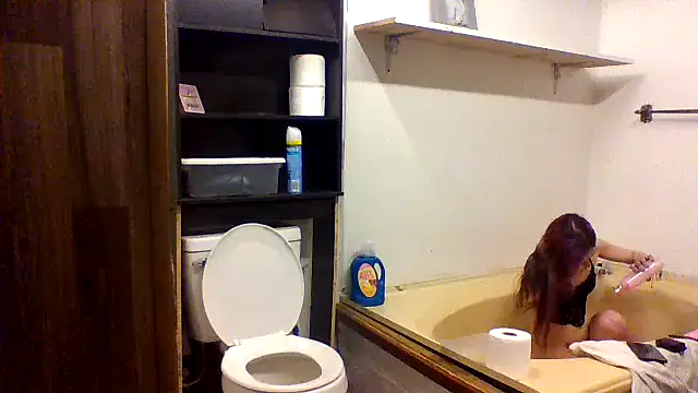 Snapshot of issyamazin chatting on 02.17.26 issyamazin online show from 02.17.26