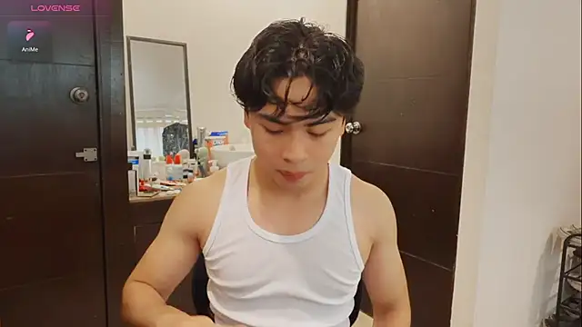 Snapshot of BentoBoxxx chatting on 05.22.26 BentoBoxxx online show from 05.22.26